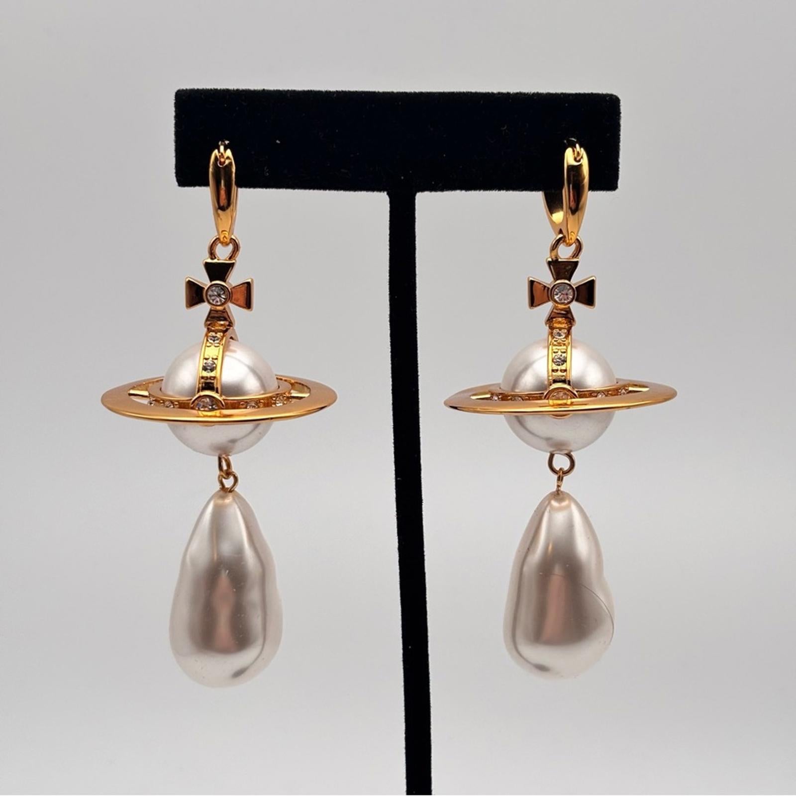 Vivienne Westwood Orb Baroque Pearl Drop Earrings in Gold