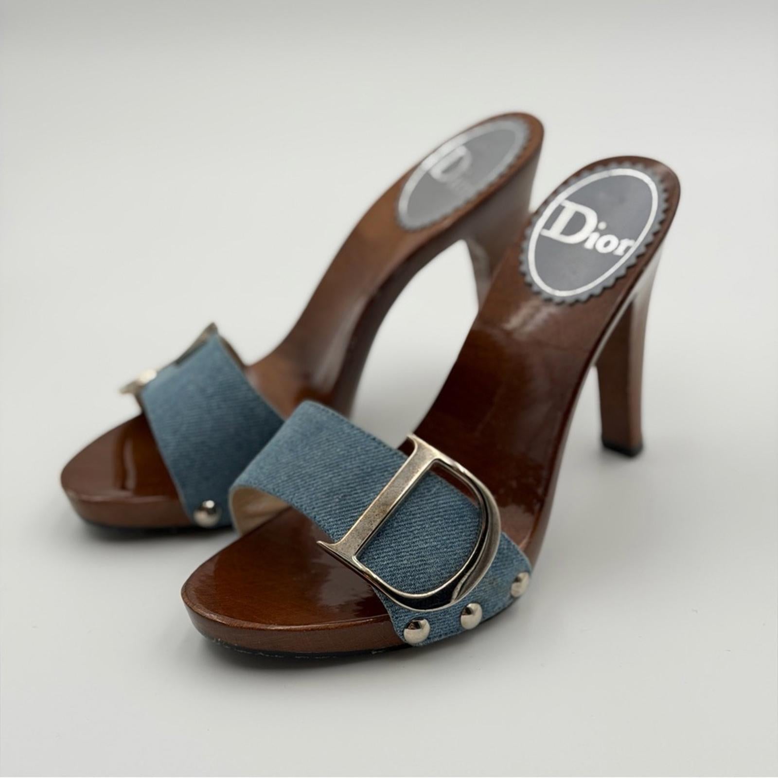 DIOR CD LOGO WOOD & DENIM MULE SANDALS – BLUE / BROWN