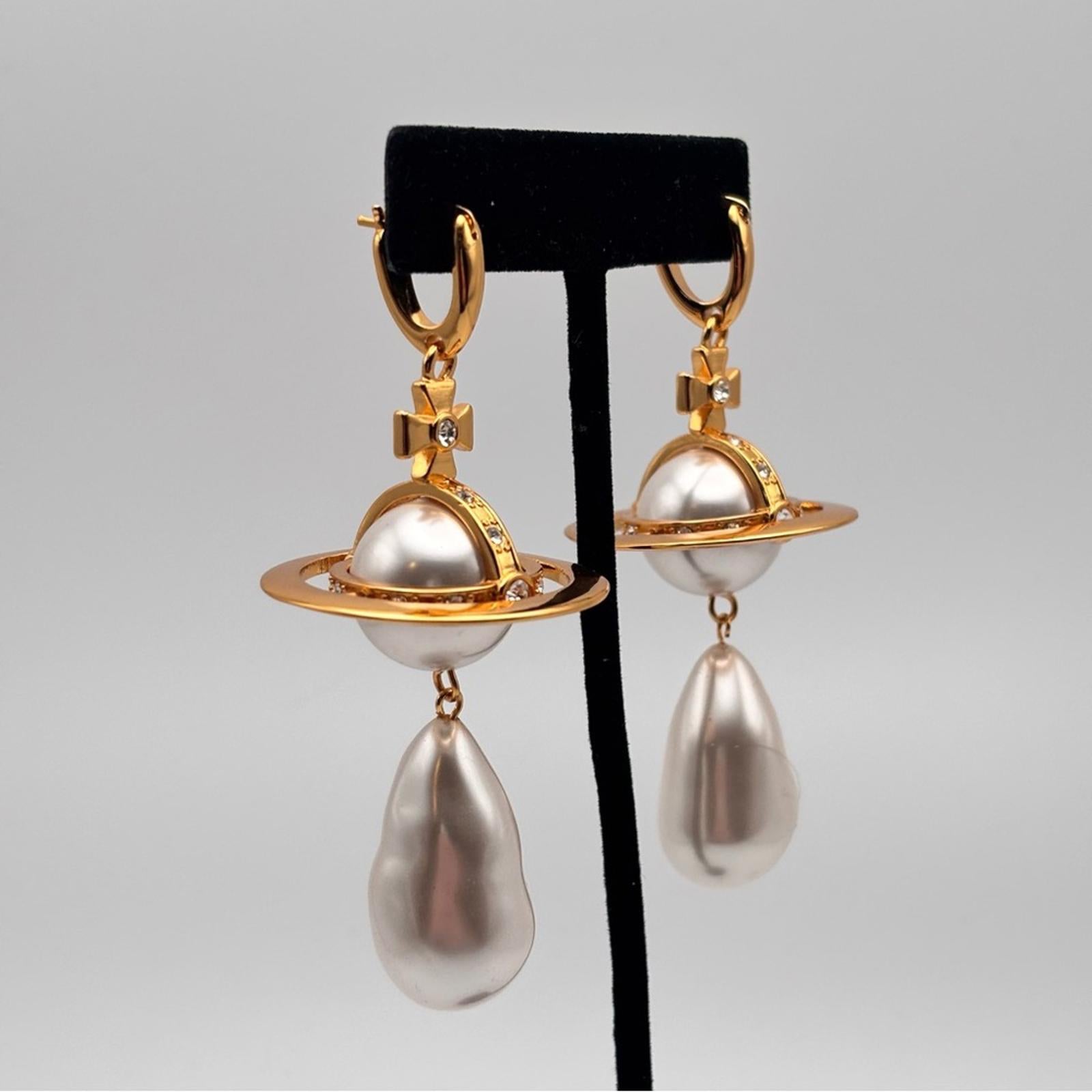 Vivienne Westwood Orb Baroque Pearl Drop Earrings in Gold