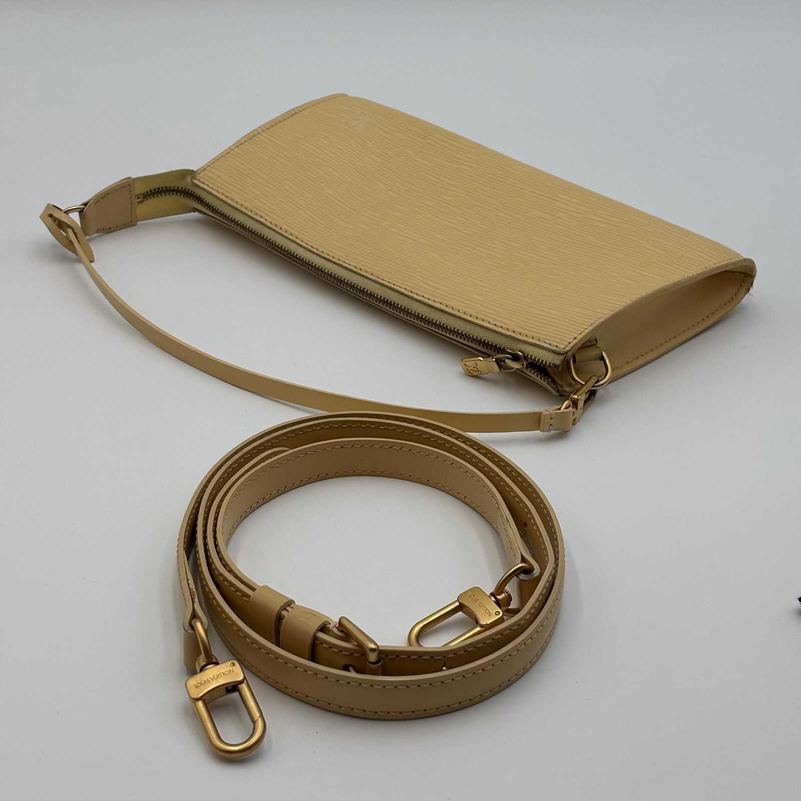 Louis Vuitton Epi Pochette Accessoires in Vanilla