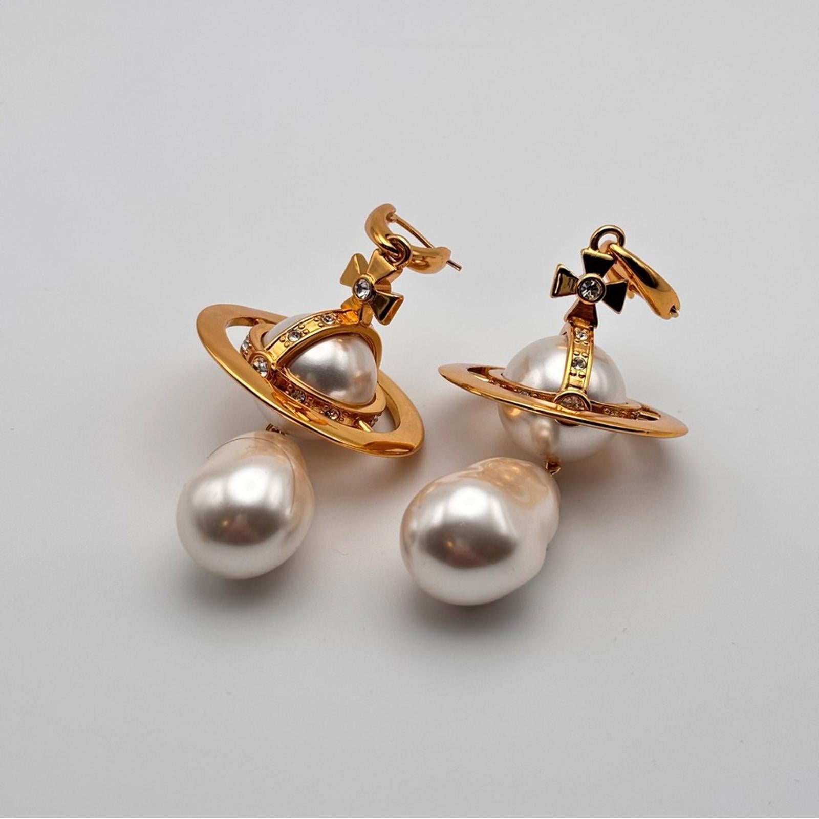 Vivienne Westwood Orb Baroque Pearl Drop Earrings in Gold