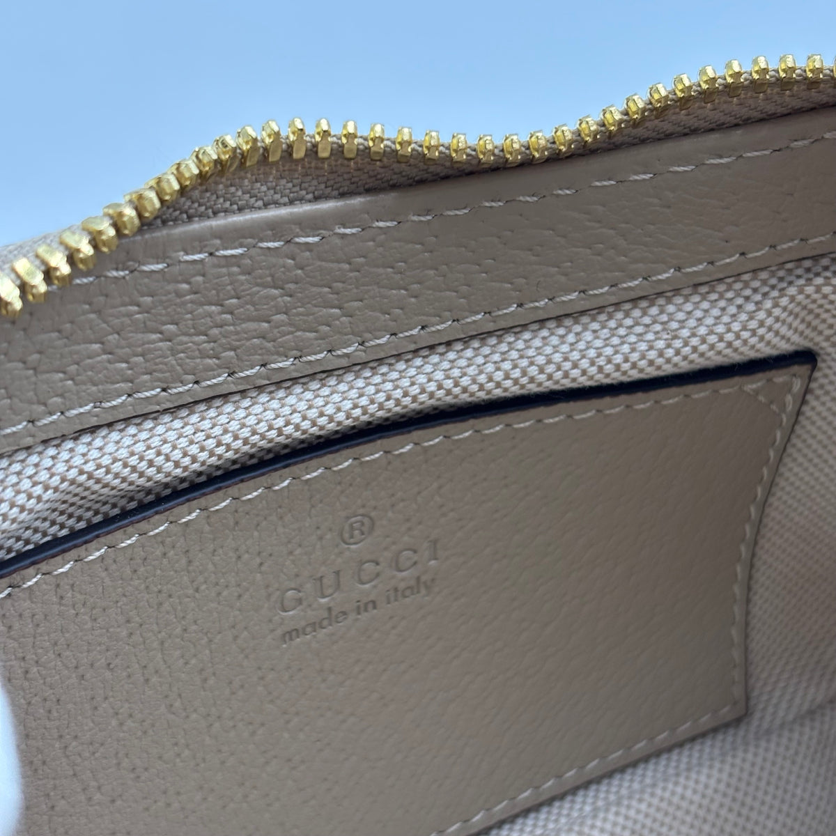 Gucci Ophidia GG Supreme Mini Bag