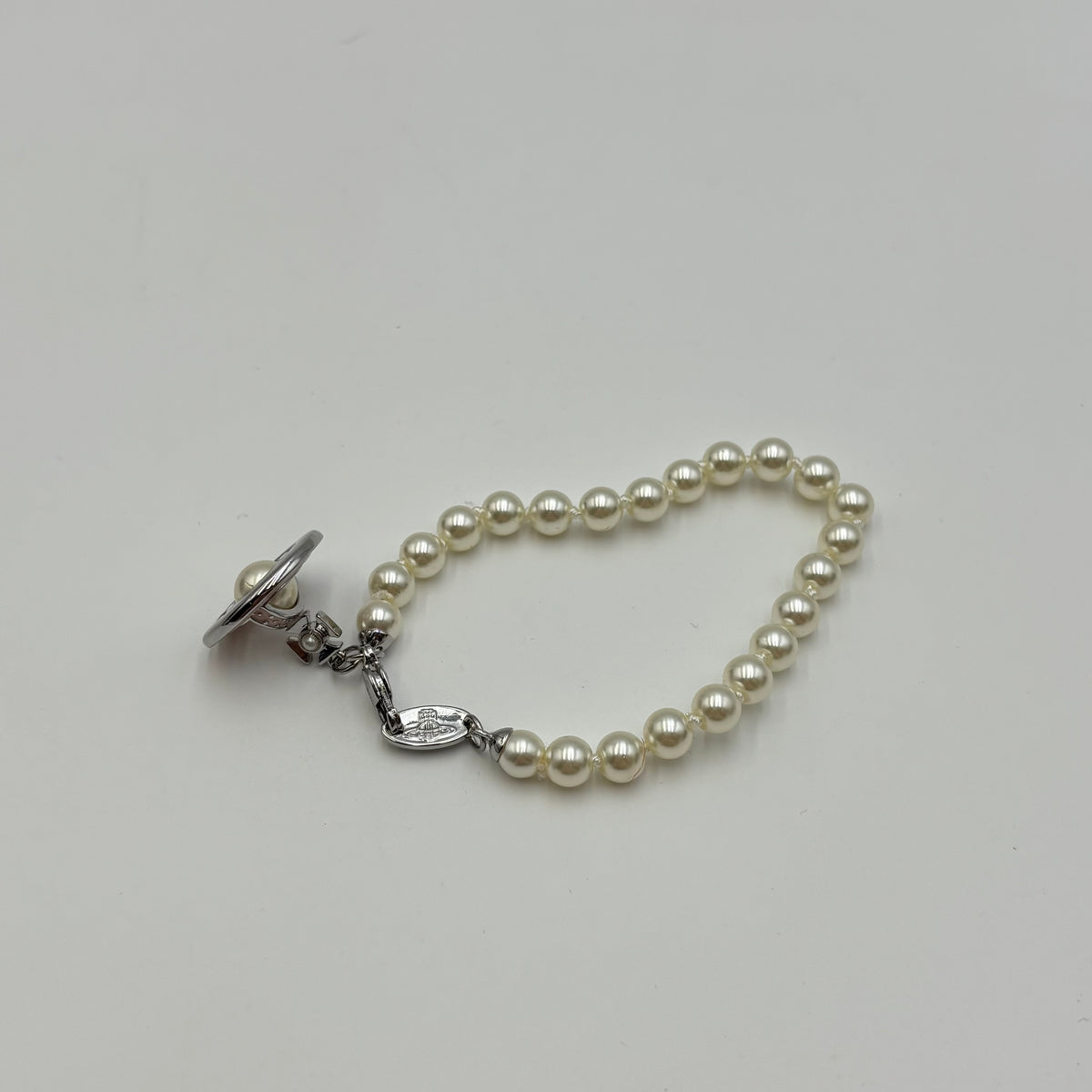 Vivienne Westwood Orb-Plaque Pearl Bracelet in Pink