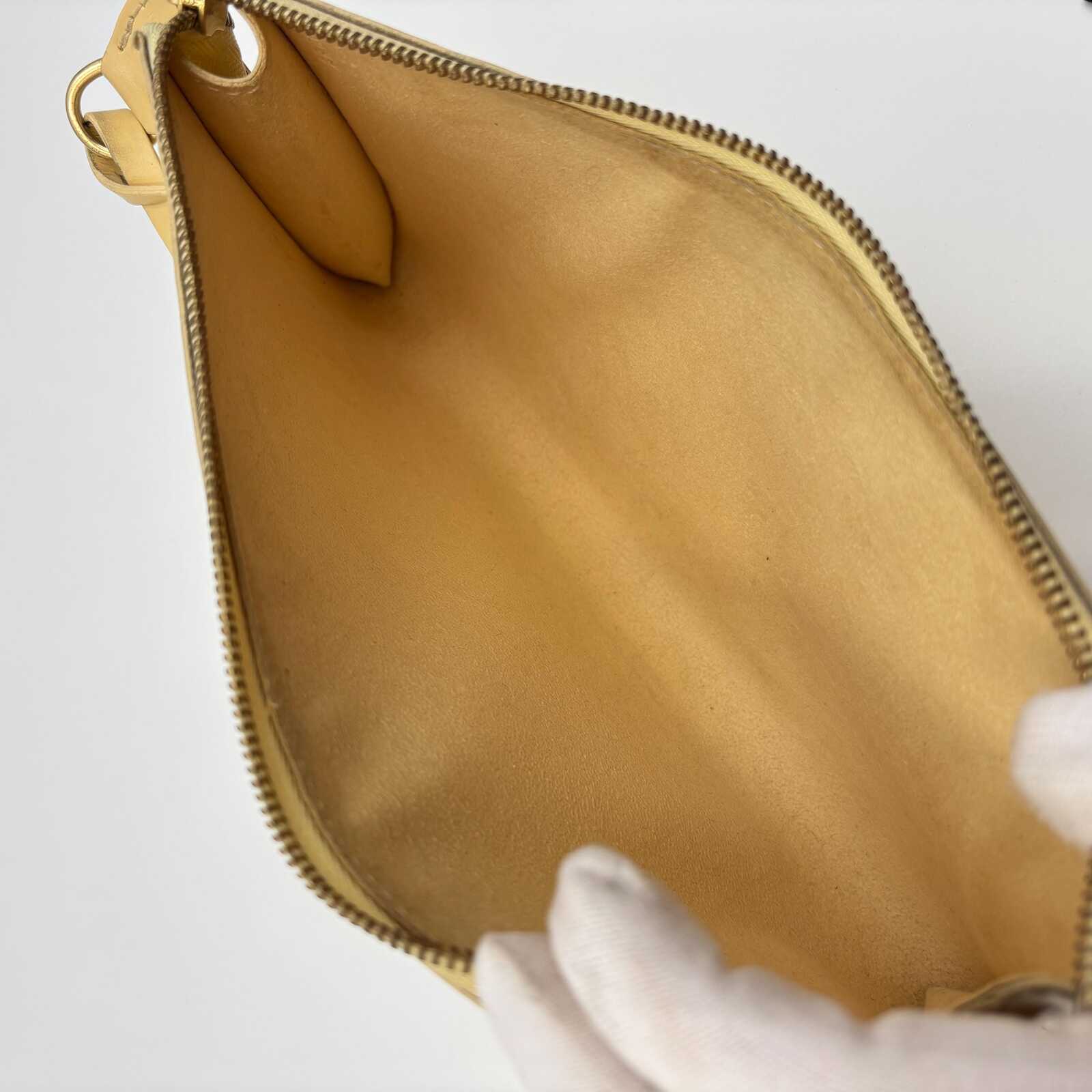Louis Vuitton Epi Pochette Accessoires in Vanilla