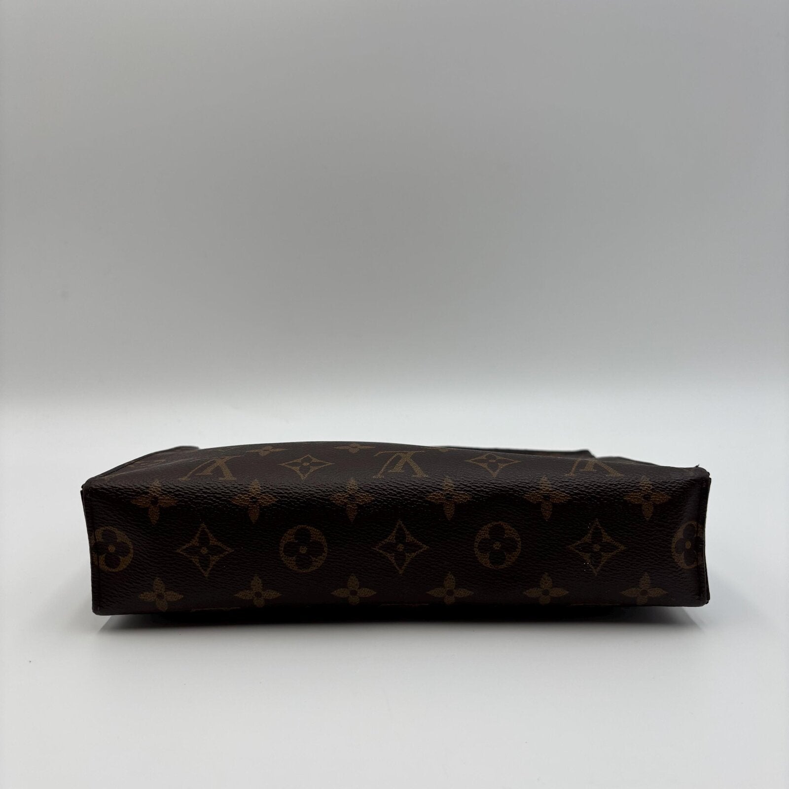 Louis Vuitton Vintage Monogram Toiletry Pouch 26 Canvas Cosmetic Bag