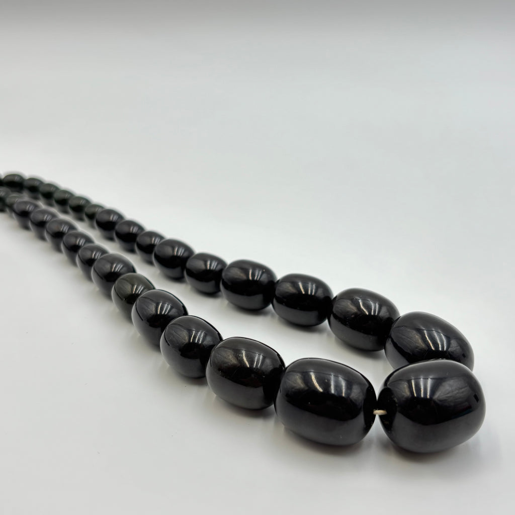 Rare Vintage Black Bakelite Graduated Bead Collector’s Necklace