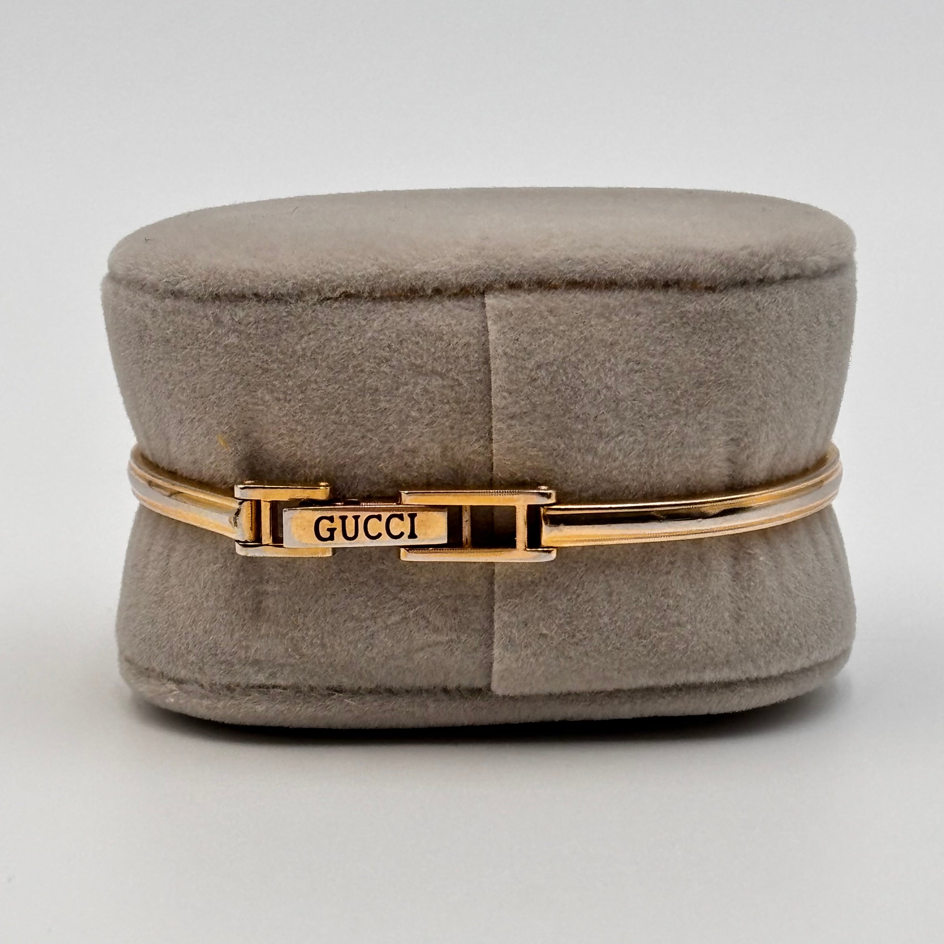 Gucci Gold Tone Interchangeable Bezel Bangle Watch Set