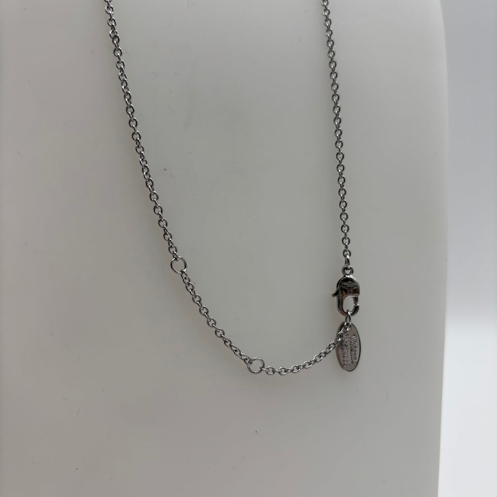 Vivienne Westwood Rigoberta Pearl Bow Orb Pendant Necklace – Silver / White