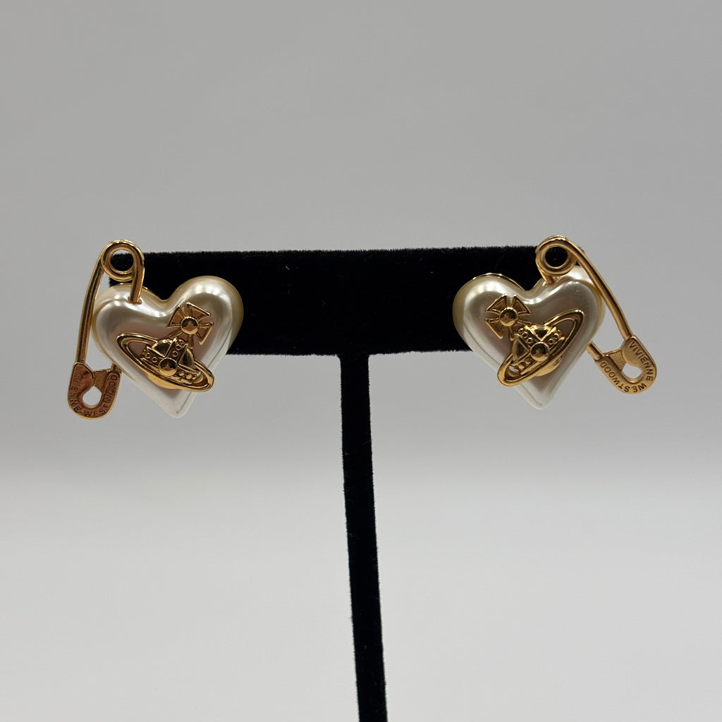 Vivienne Westwood Orietta Pearl Heart Safety Pin Stud Earrings – Gold