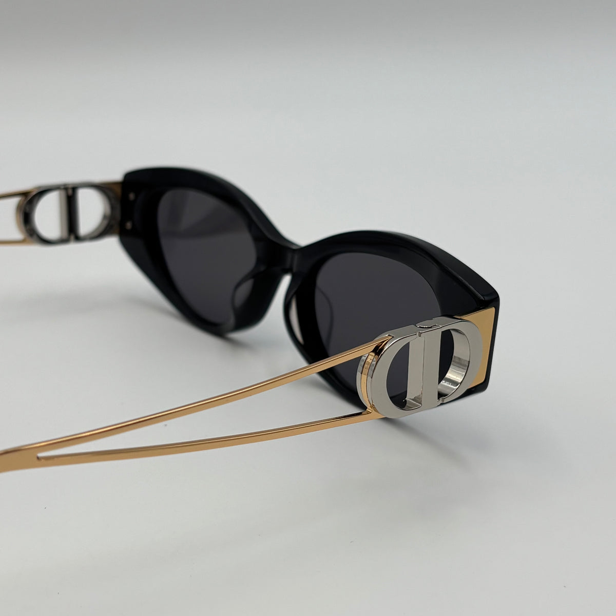 Dior 30Montaigne B6I Black Cat-Eye Sunglasses