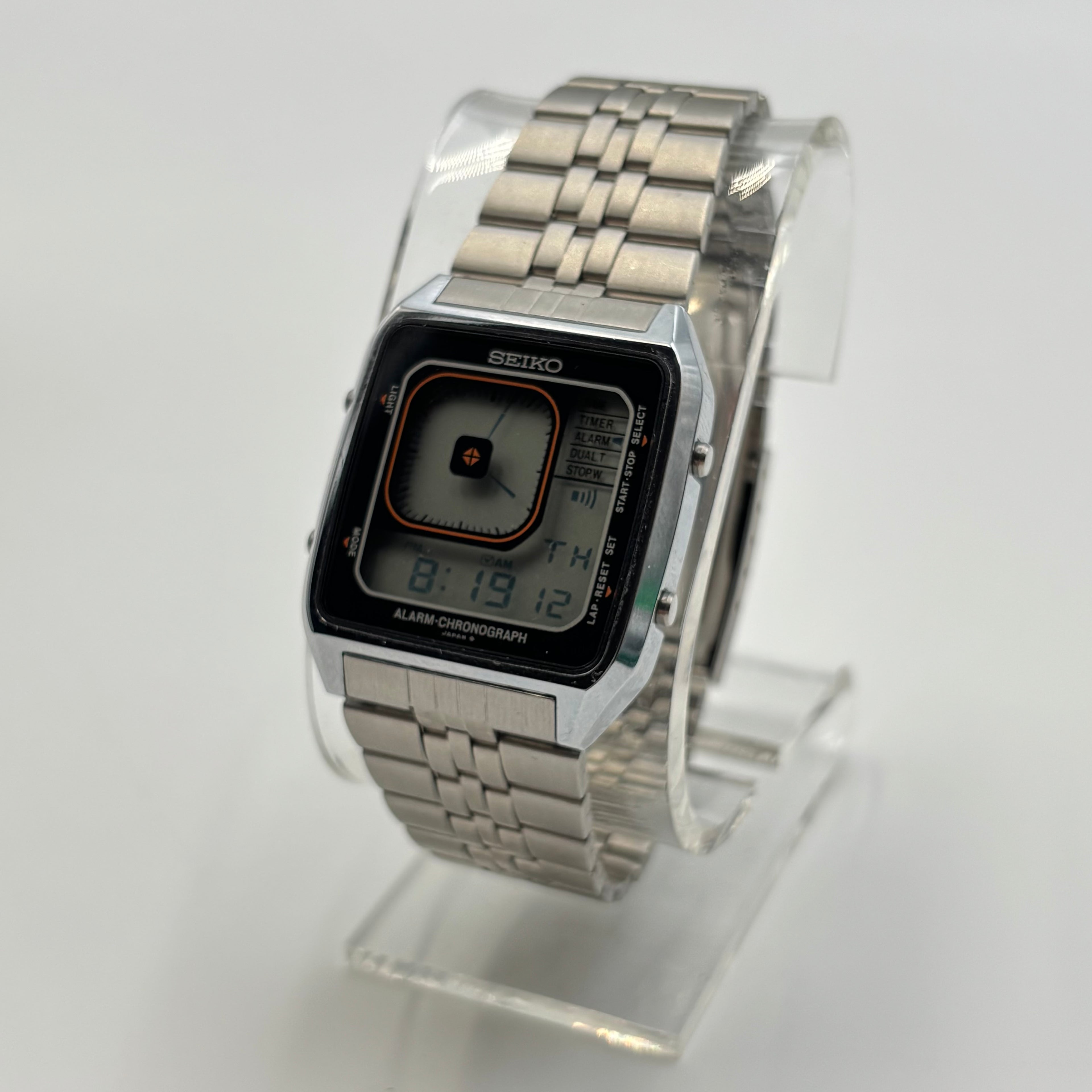 Seiko G757-4050 Alarm Chronograph “James Bond” Digital Watch