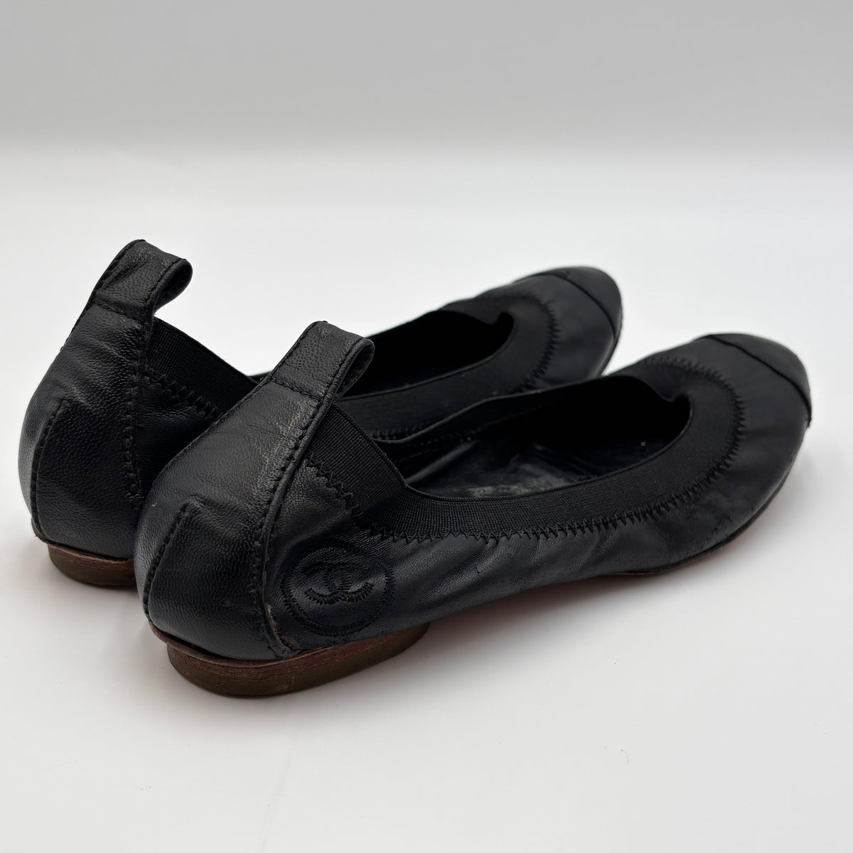 Chanel Black Lambskin Leather Ballet Flats 00s, 35.5