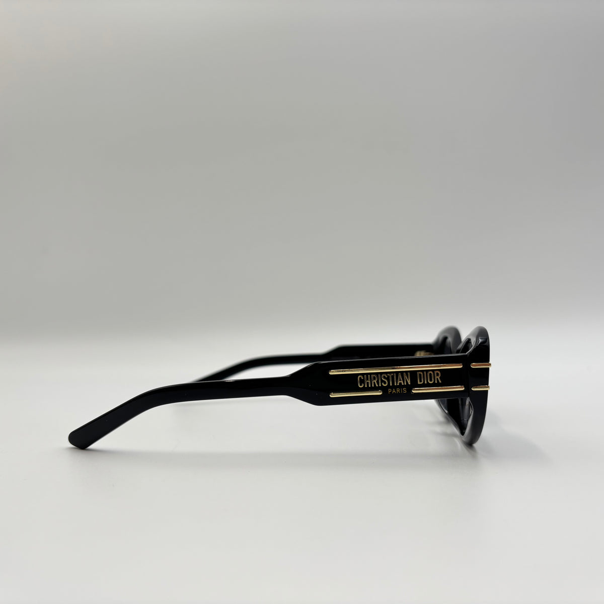 DiorSignature B8U Black Oval Sunglasses