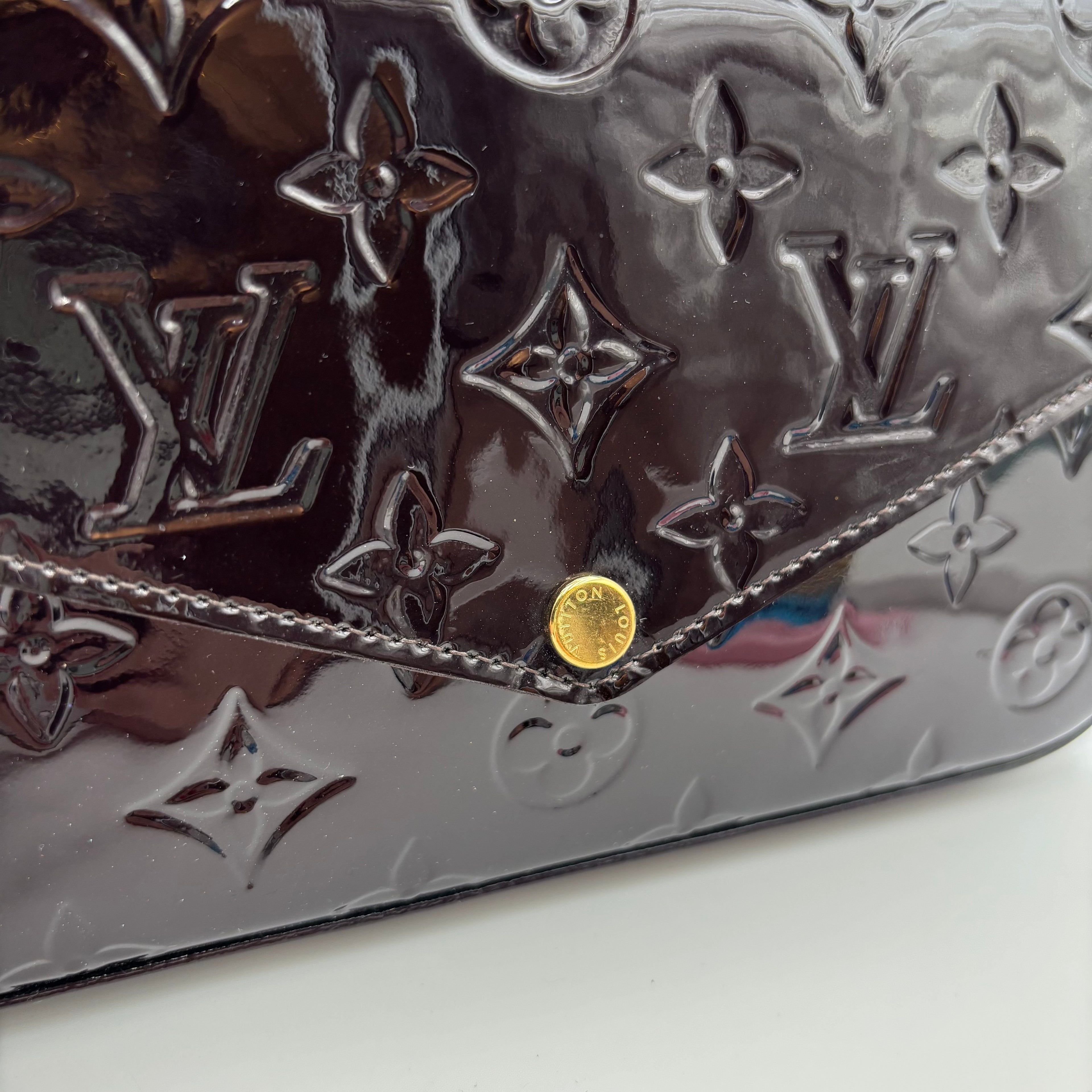 Louis Vuitton Pochette Félicie Monogram Vernis Amarante