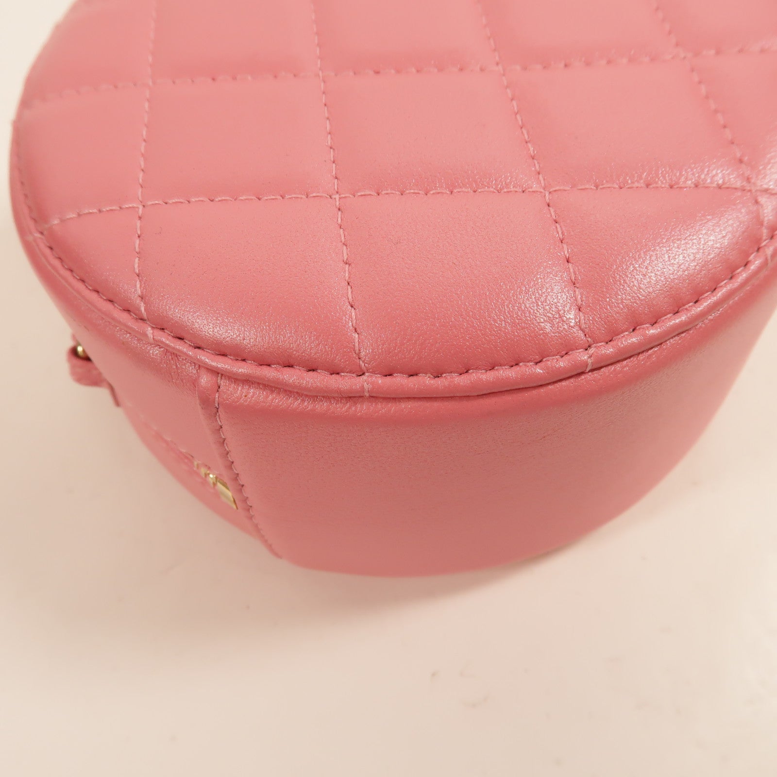 CHANEL Chanel Cc Ghw Round Vanity Case Shoulder Bag Lambskin Leather Pink image 15