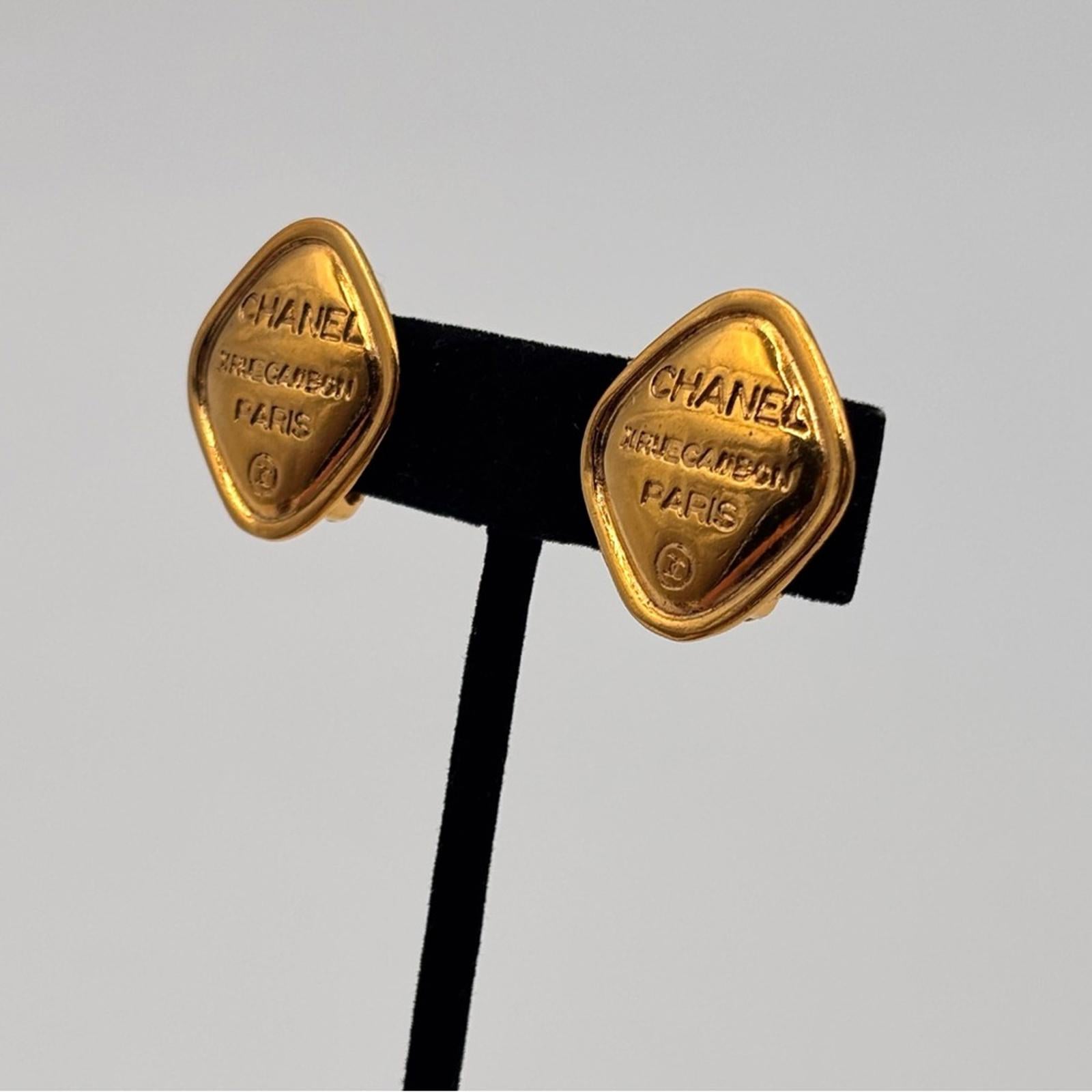 Auth Chanel Gold Plated CC Logo Round Rue Cambon Vintage Clip Earrings