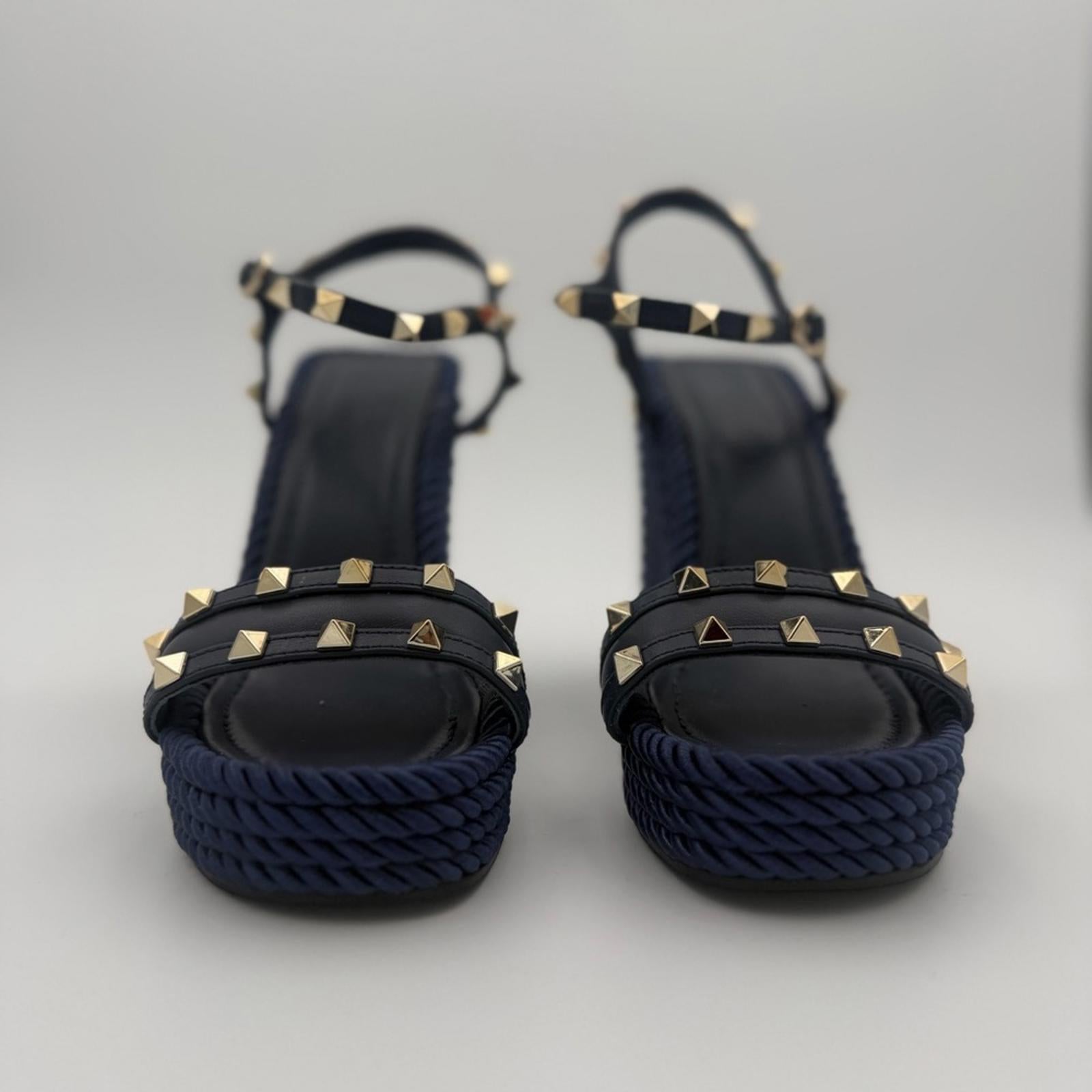 Valentino Garavani Rockstud Rope Wedge Sandals – Navy
