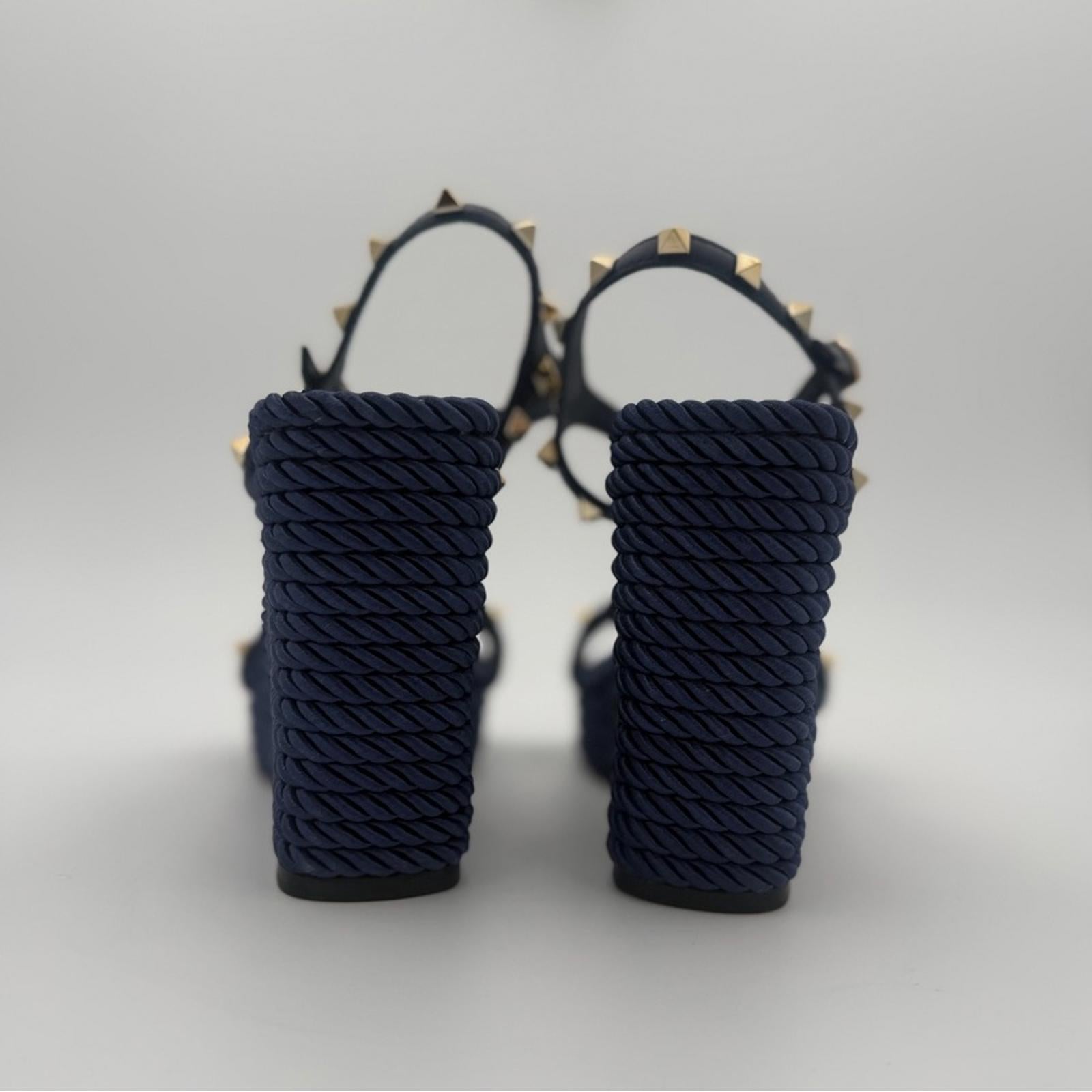 Valentino Garavani Rockstud Rope Wedge Sandals – Navy