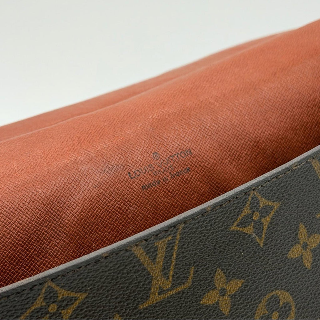 Louis Vuitton Monogram Pouch Clutch With Strap – Brown