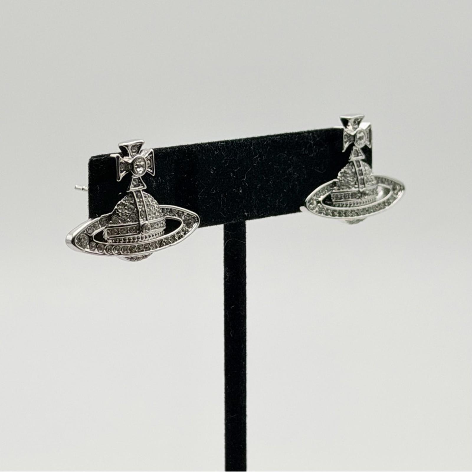 VIVIENNE WESTWOOD ORB CRYSTAL STUD EARRINGS SILVER