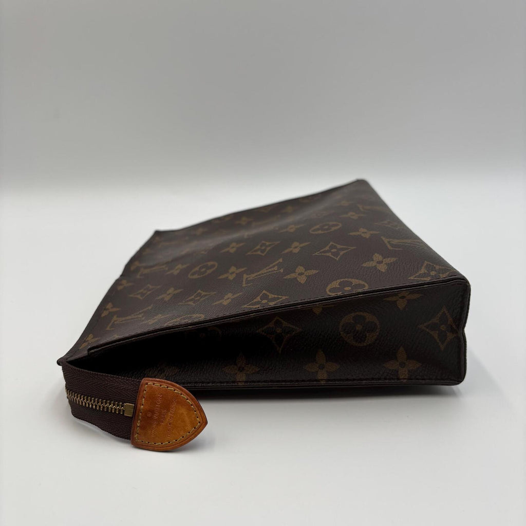 Louis Vuitton Vintage Monogram Toiletry Pouch 26 Canvas Cosmetic Bag