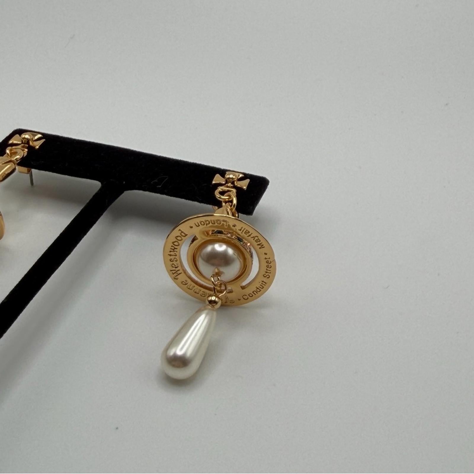 VIVIENNE WESTWOOD PEARL & CRYSTAL ORB DROP EARRINGS — GOLD-TONE