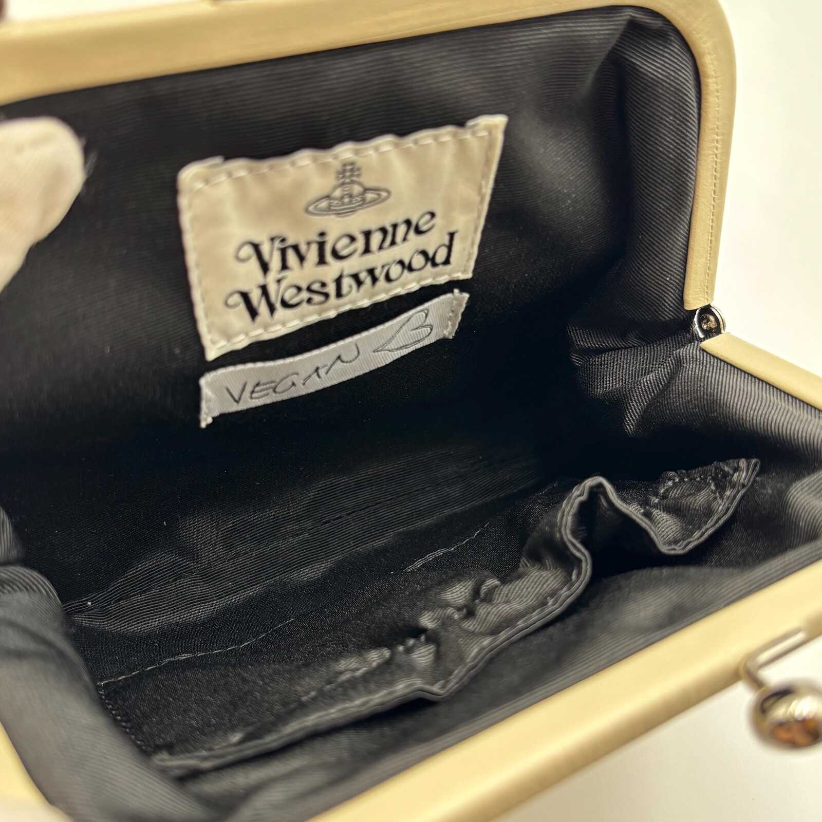 Vivienne Westwood Cream Vegan Leather Kiss-Lock Chain Shoulder & Crossbody Bag