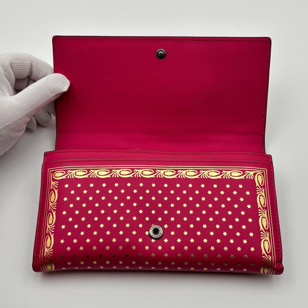 Gucci Pink Gold Print Chain Wallet Crossbody Clutch