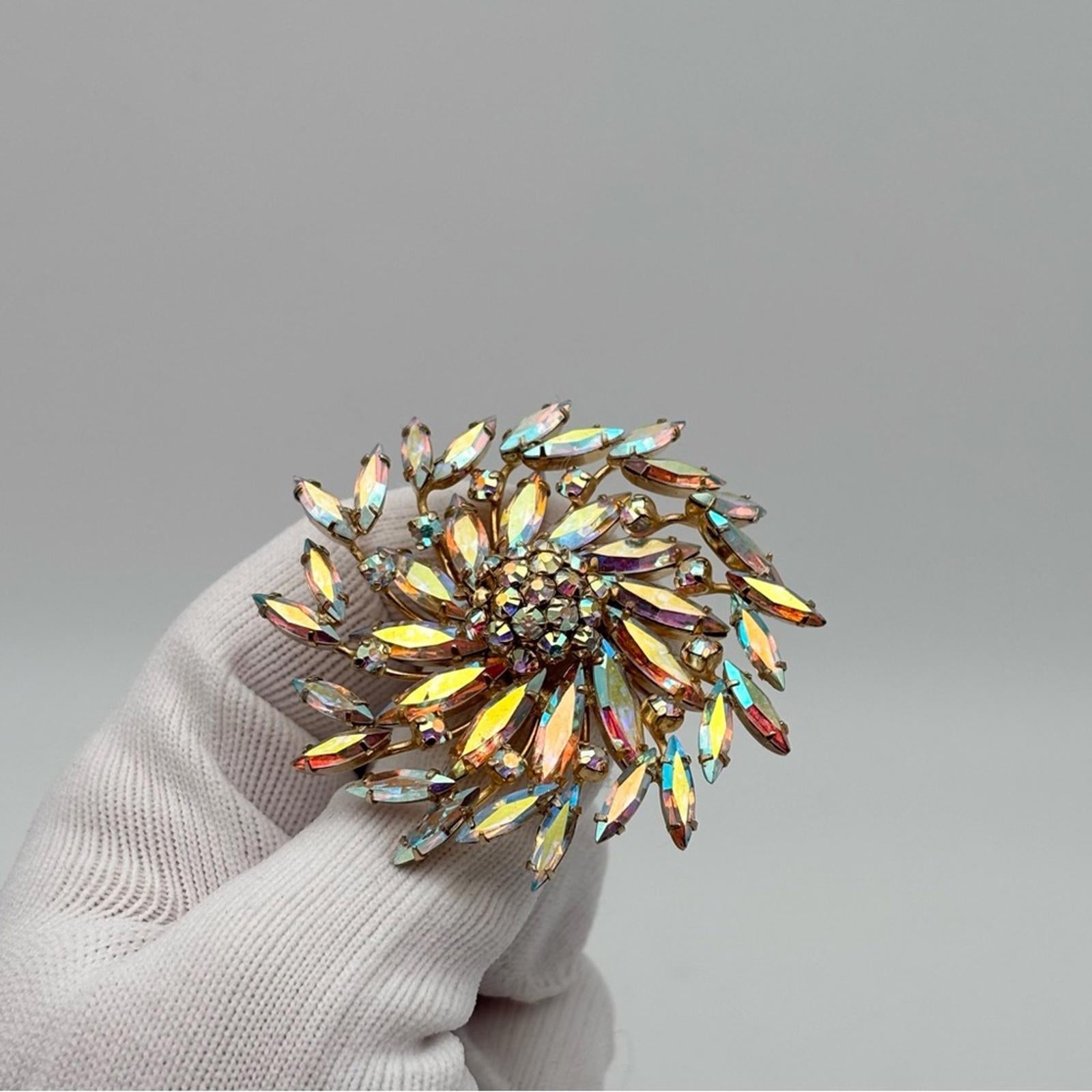 Sherman Aurora Borealis Rhinestone Floral Brooch – Gold Tone