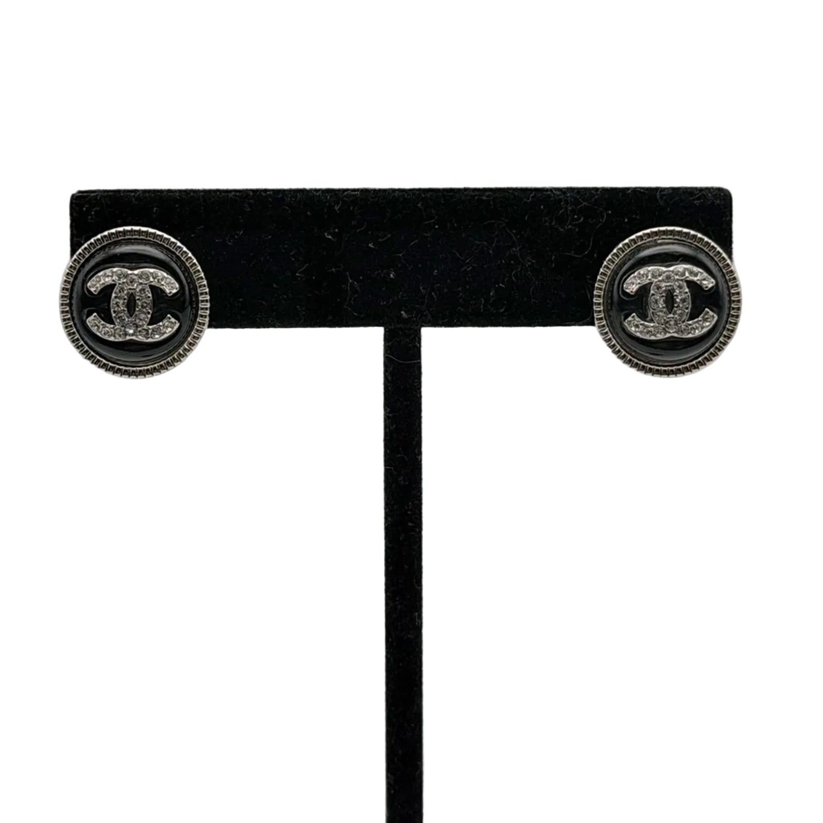 CHANEL ROUND CC LOGO STUD EARRINGS – SILVER TONE / BLACK