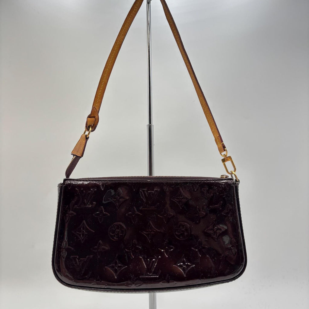 Louis Vuitton Vernis Pochette Accessoires Amarante